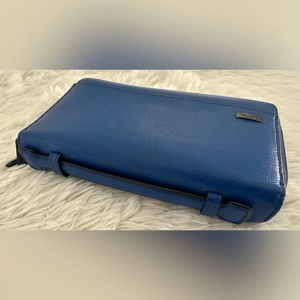 Tumi Horizon Double‎ Zipper Organizer Travel Wallet Clutch